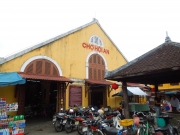 世界遺産の中心に、早朝から楽しめるホイアン市場