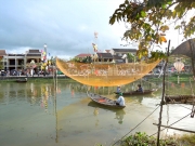 川沿いの憩いの道、バクダン通り